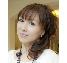 【司会】 ナレーター 斉藤美貴さん