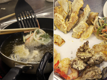 テーブルに戻って「天ぷら」の実践です。かき揚げは、滑らすように油に入れて、揚がったものは立てかけて、油を切っていきます。